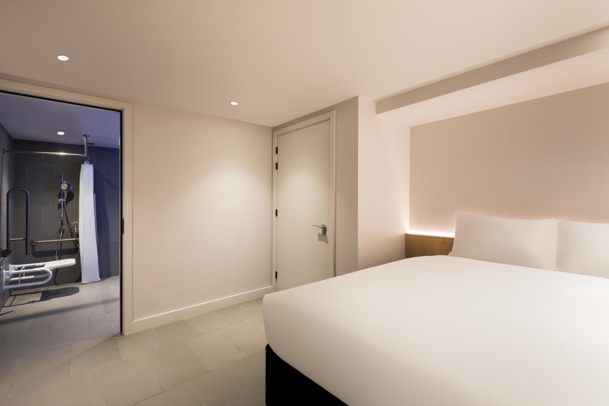 Zedwell Underground Hotel Tottenham Court Rd ロンドン 部屋 写真